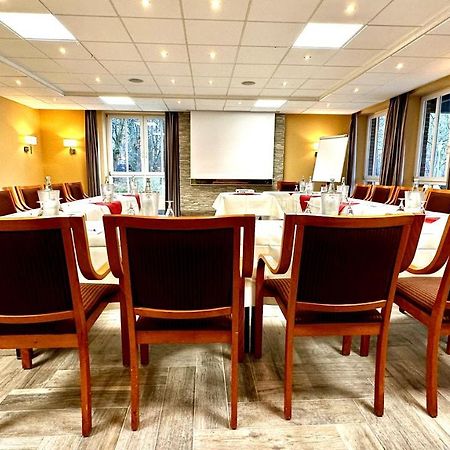 Park Hotel Fasanerie Neustrelitz Bagian luar foto