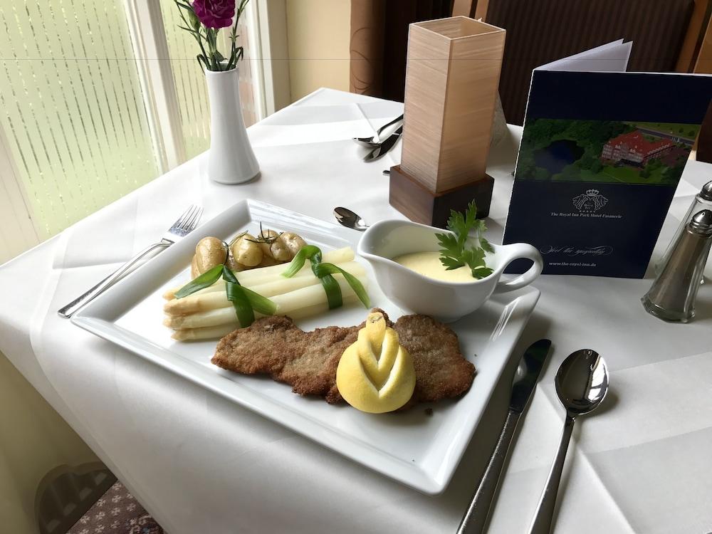 Park Hotel Fasanerie Neustrelitz Bagian luar foto