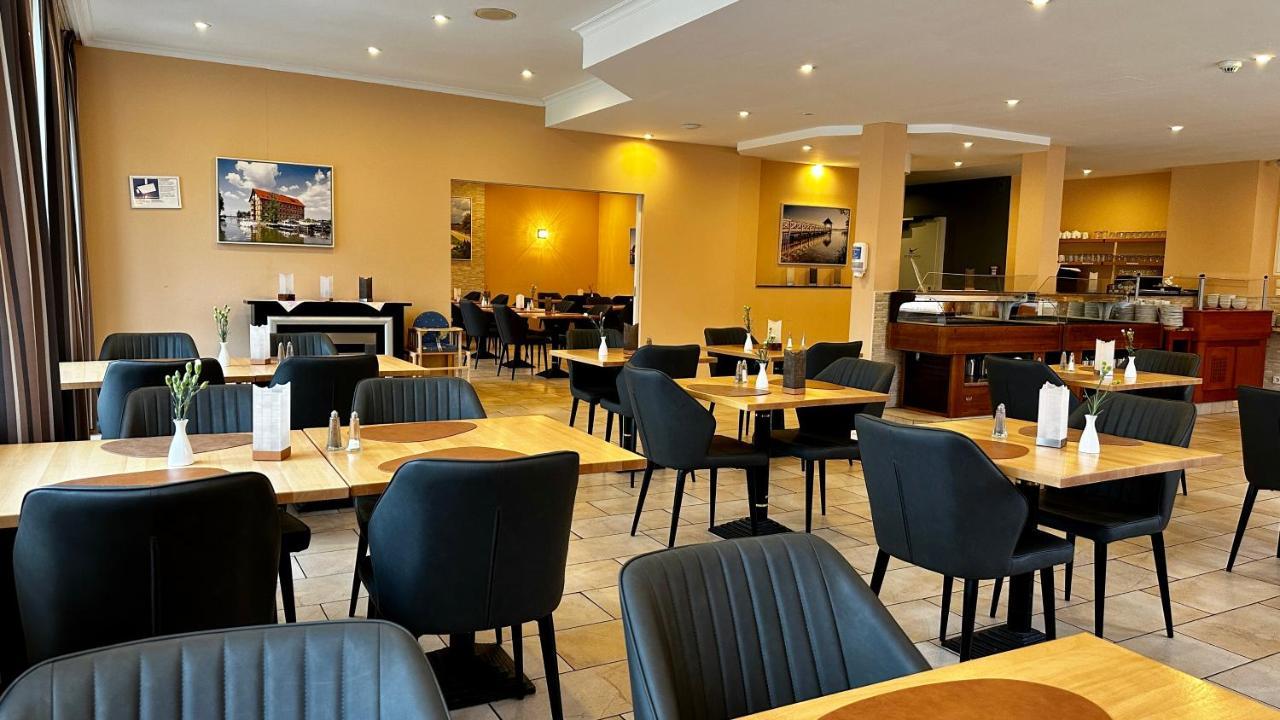 Park Hotel Fasanerie Neustrelitz Bagian luar foto