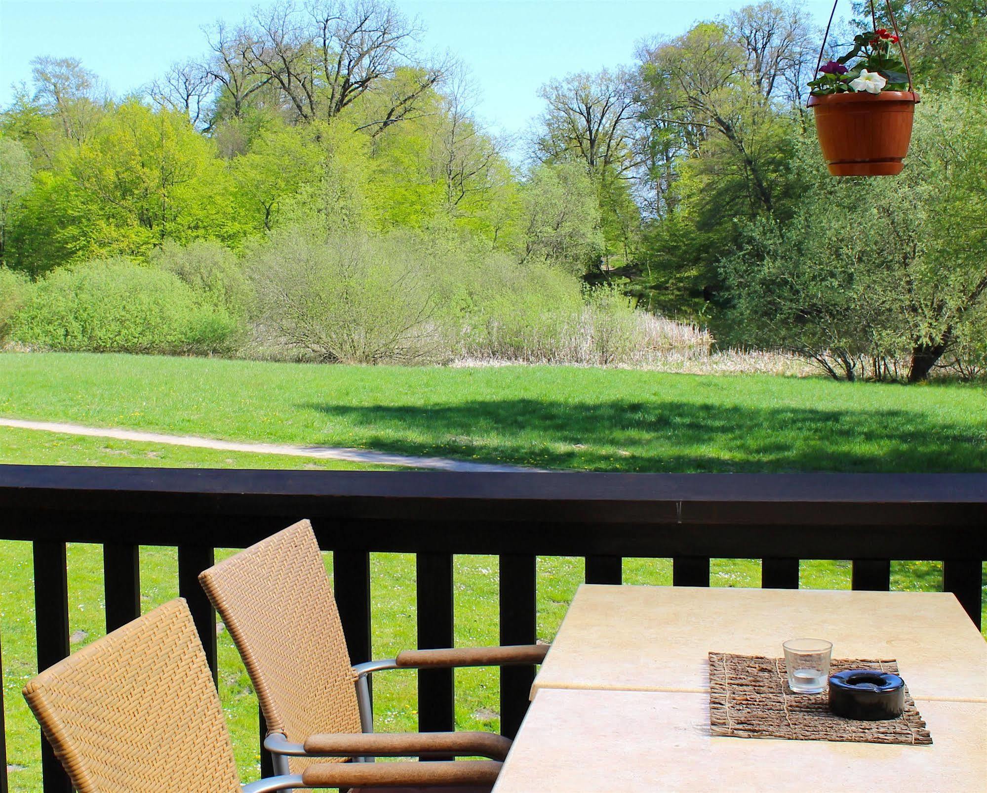 Park Hotel Fasanerie Neustrelitz Bagian luar foto