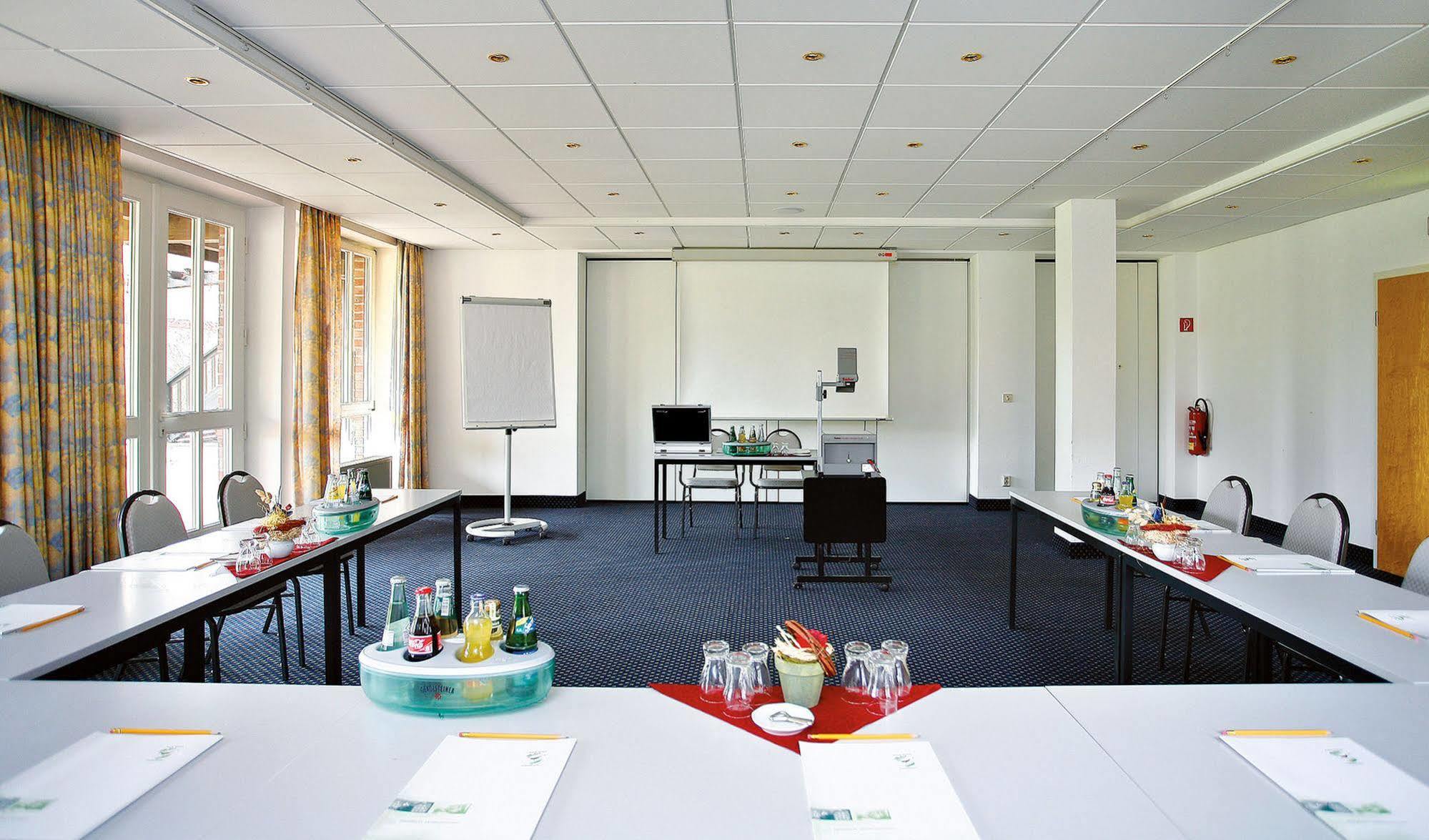 Park Hotel Fasanerie Neustrelitz Bagian luar foto