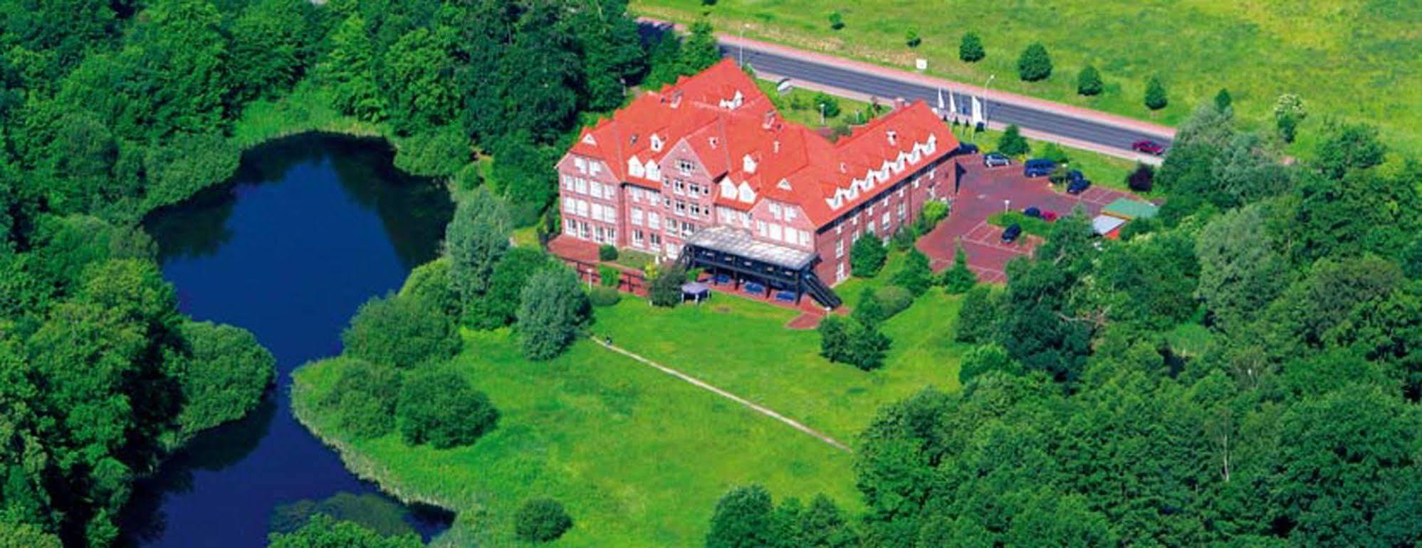 Park Hotel Fasanerie Neustrelitz Bagian luar foto